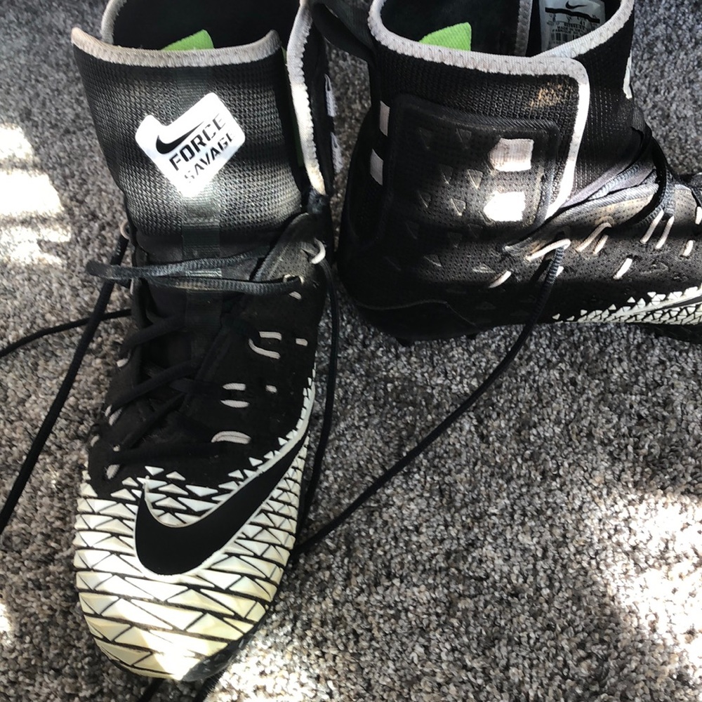 Nike men’s football cleats